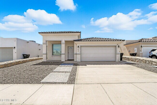 Primary Photo - 837 Paseo Drusy Pl