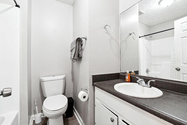 Building Photo - 7277 Ashton Ct