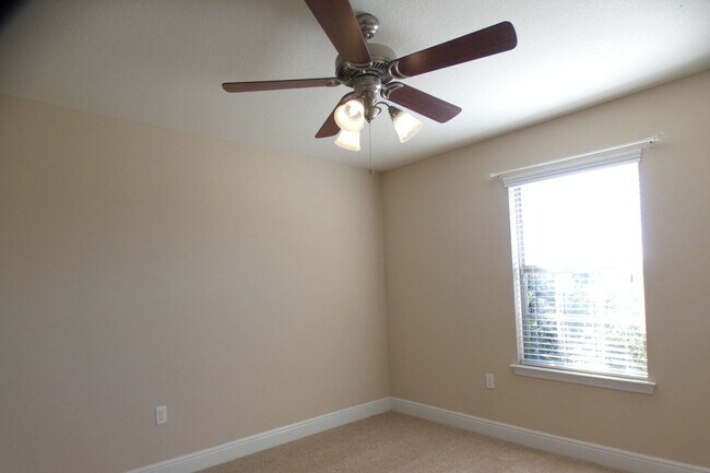 Building Photo - Spacious 4-Bedroom Home - Pace Mill Creek