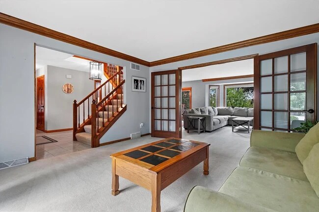 sitting room - 2935 Willard Ln