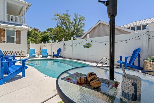 Building Photo - 4518 John Ave