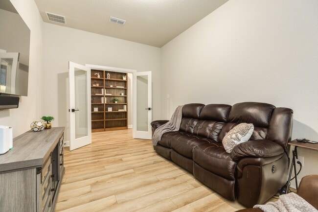 Building Photo - 9806 Starry Night Ln