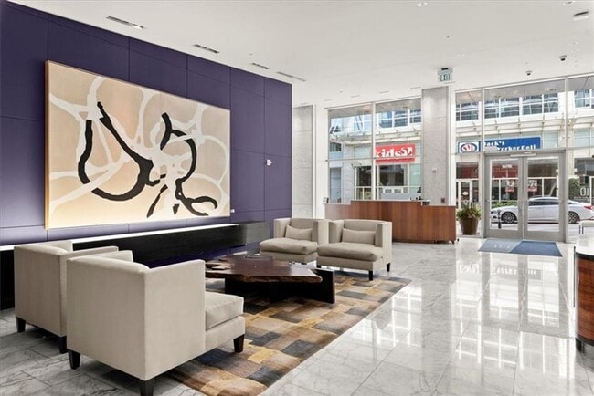Building Photo - 10 Terminus Luxury 2 Bedroom Condo in Hear...