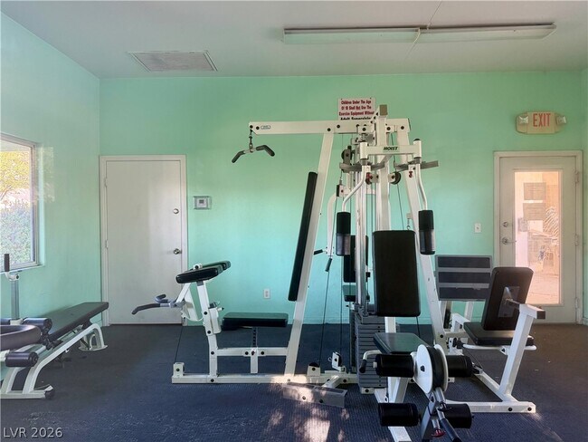 Building Photo - 5650 E Sahara Ave