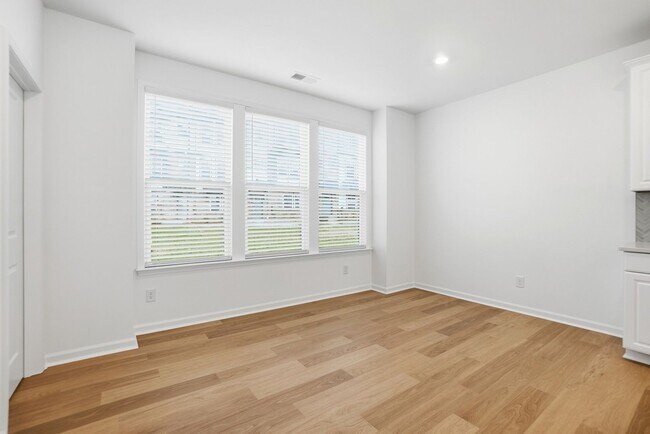 Building Photo - Brand-New Townhome in the University area at Senata at Research Park!