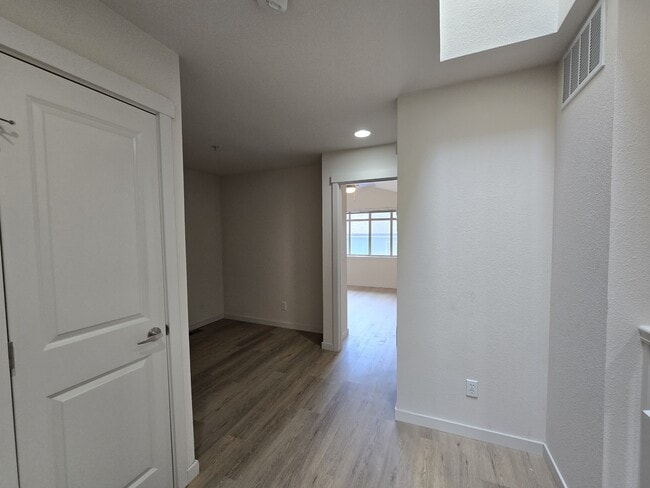 Building Photo - 2184 Yakima Ct