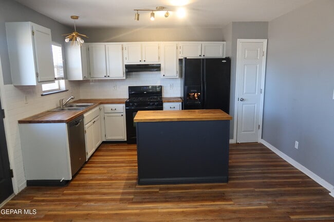 Building Photo - 5732 Green Castle Rd