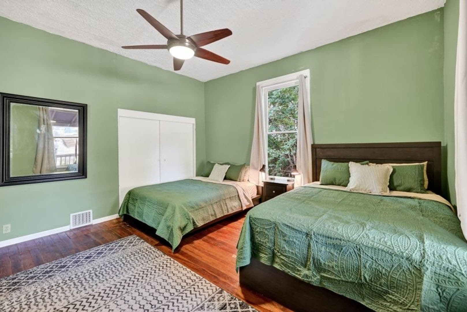 Building Photo - 1455 E Broad St