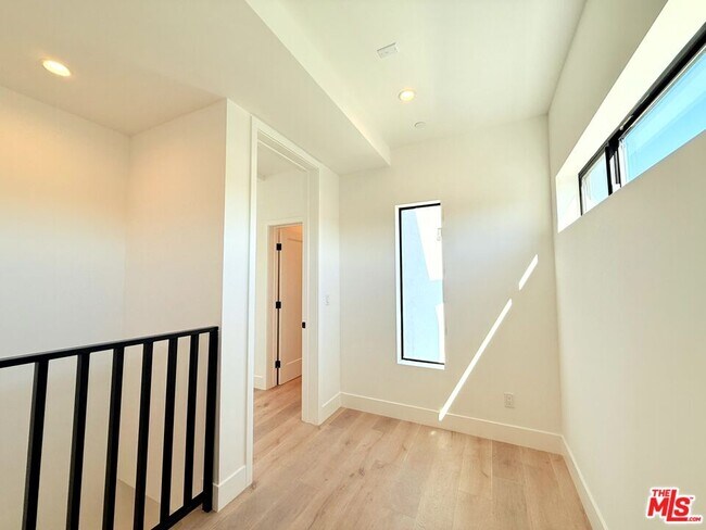 Building Photo - 3414 London St