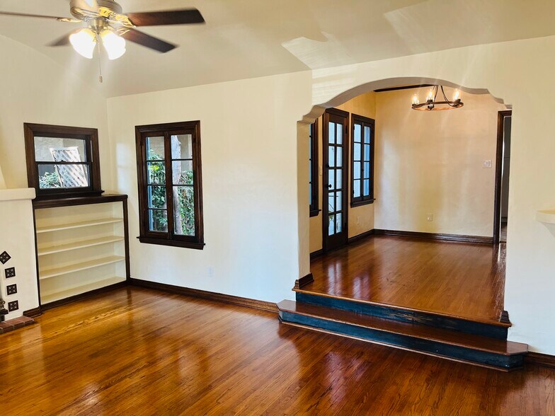 Building Photo - 1040 Prospect Ave