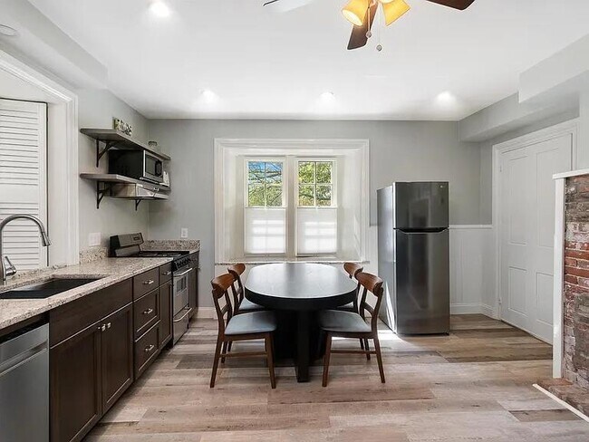 Building Photo - 77 Coggeshall Ave