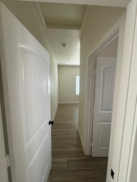 Building Photo - 1410 E Yucca Dr