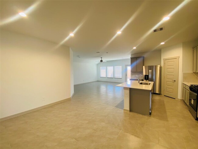 Building Photo - 29927 Violet sky Wy