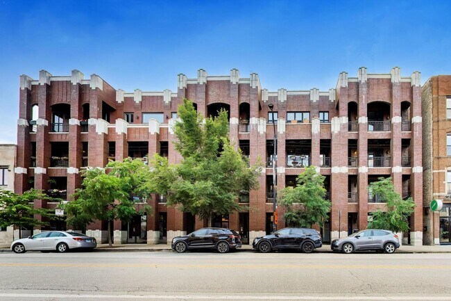 Building Photo - 1417 W Chicago Ave