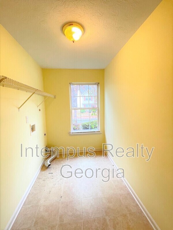 Building Photo - 4054 Waters End Ln