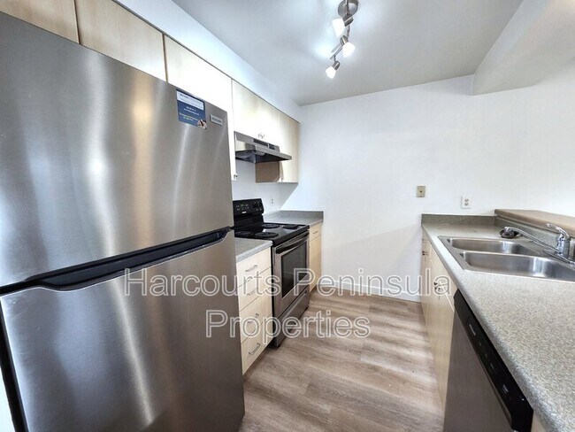 Building Photo - 45 NE Torval Canyon Rd