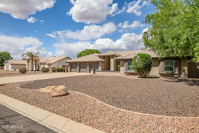 Building Photo - 8632 W Via Montoya Dr