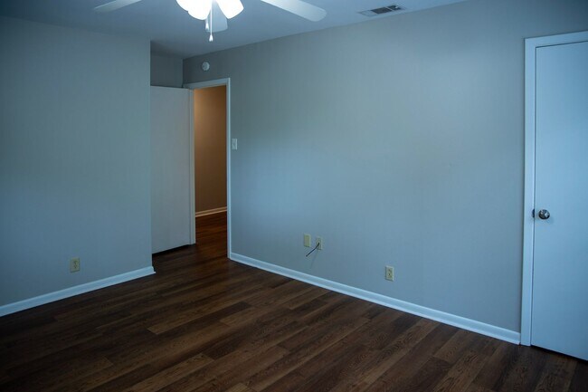 Building Photo - Lease Takeover Opportunity Available! 4 Be...