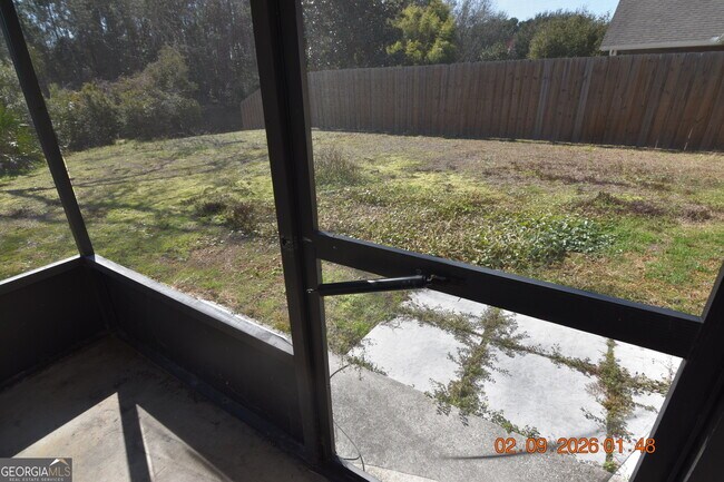 Building Photo - 348 Kristins Dr