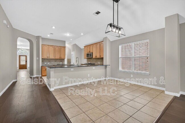 Building Photo - 4353 Mountain Crest Dr