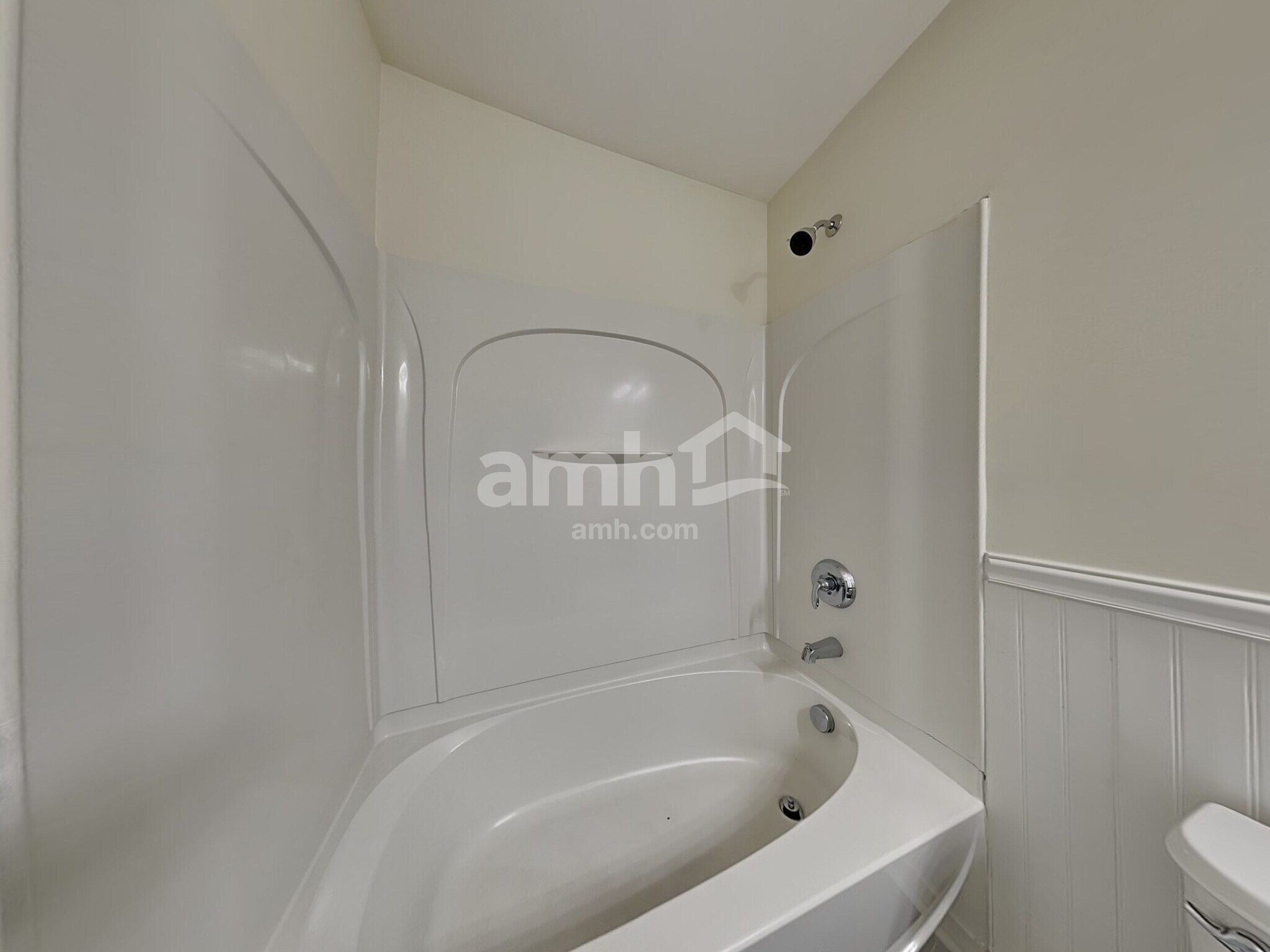 Building Photo - 641 Woodson Dr
