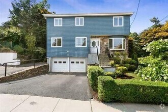 Building Photo - 104 Maple Ave