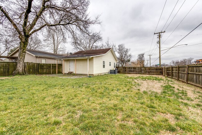 Building Photo - 712 45th Ave N