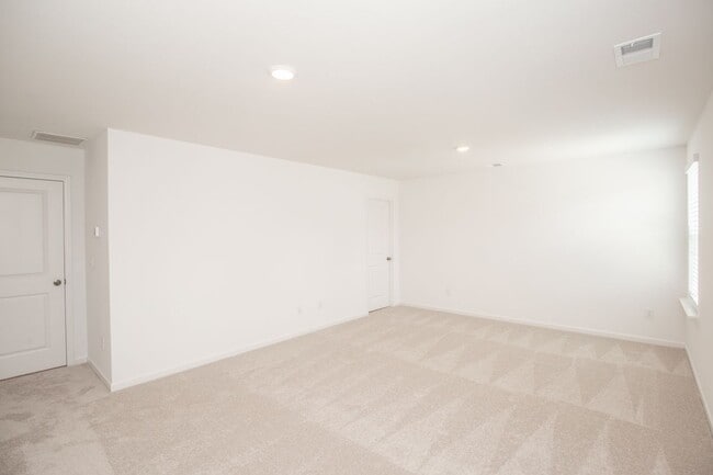 Building Photo - 101 Goshawk St