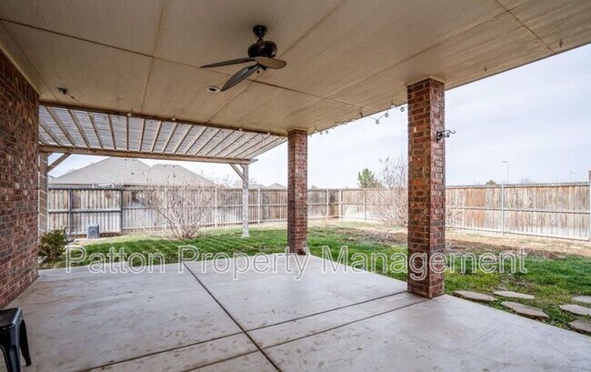 Building Photo - 7900 Shreveport Dr