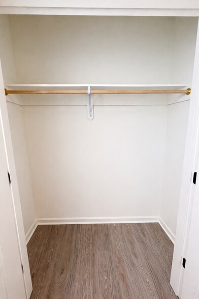 Building Photo - 1513 R. Esplanade