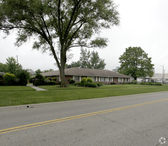 Building Photo - 110 Sturbridge Rd