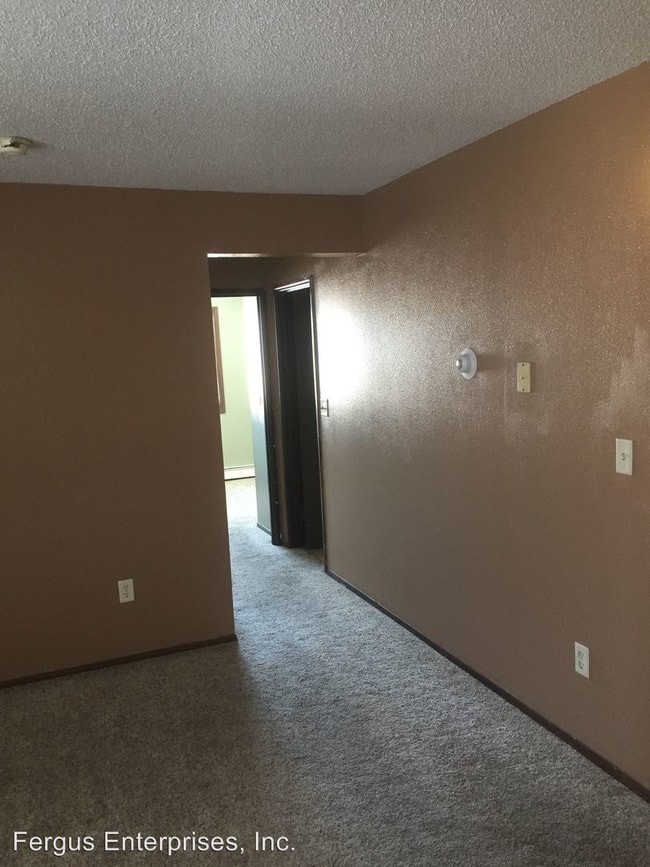 Building Photo - 1550 Collegeway