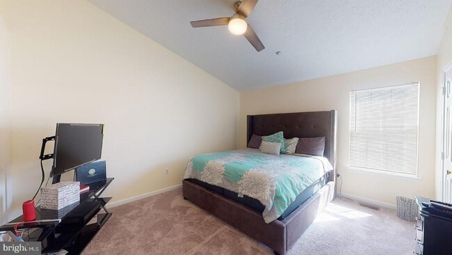 Building Photo - 12021 Calico Woods Dr