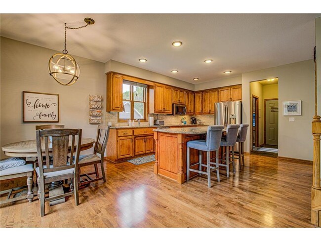 Building Photo - 2456 Hunter Dr