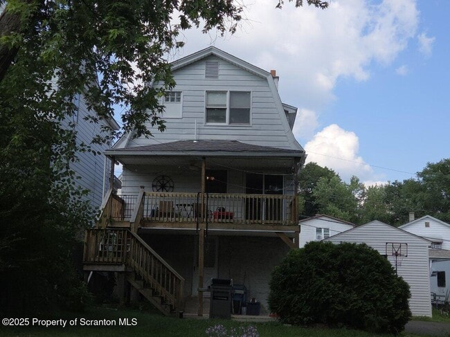 Building Photo - 1028 Alder St