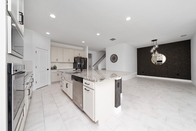 Building Photo - 2591 Seagirt Wy