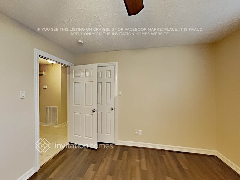 Building Photo - 16395 Havenpark Dr