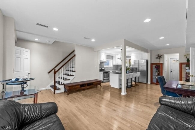 Building Photo - 70 Bruno St