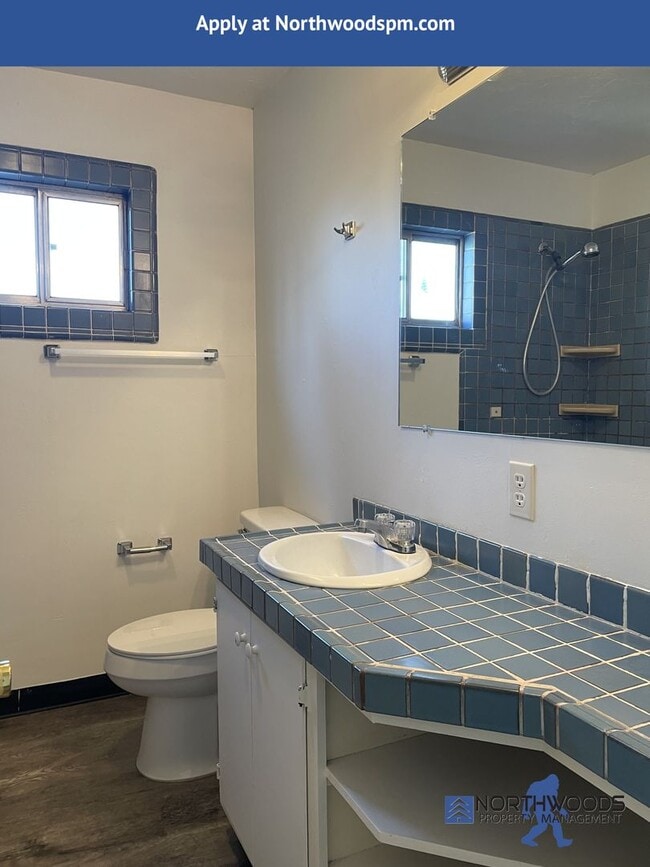 Building Photo - Nice 2 bedroom, 1 bathroom home close to everything in Central Point!!!