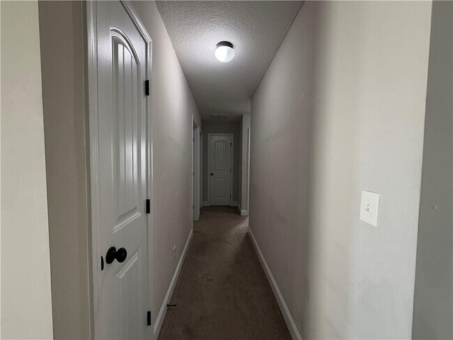 Building Photo - 624 River Mist Cir