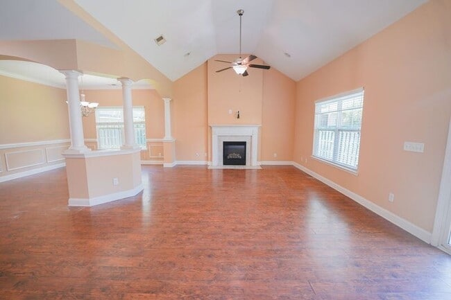 Building Photo - 252 Cottonham Ct