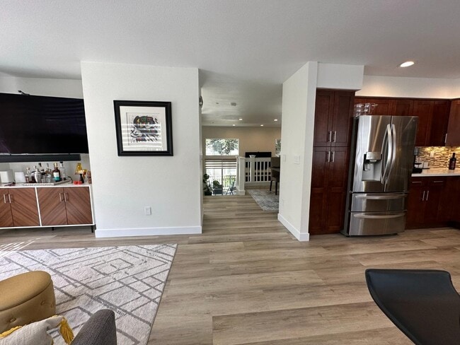 Building Photo - 1 Passage Ln