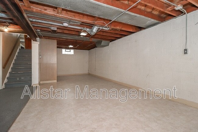 Building Photo - 6207 Gerald Ave