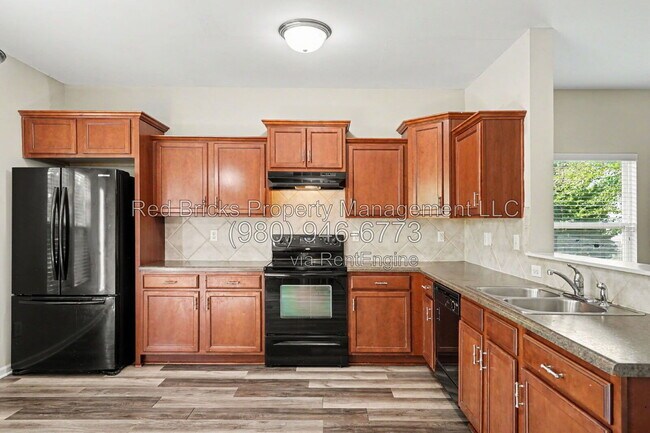 Building Photo - 11325 Deer Chase Ln