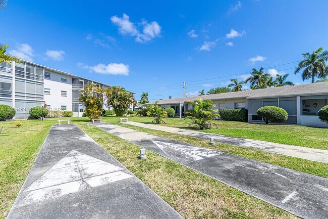 Building Photo - 700 Layne Blvd