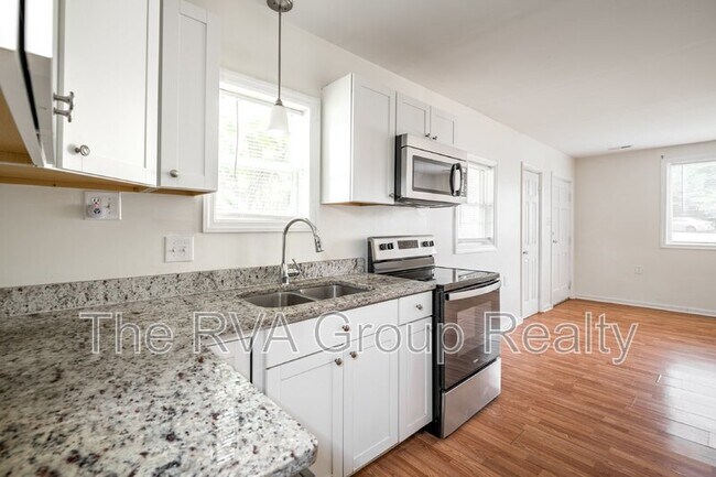 Building Photo - 1801 Keswick Avenue