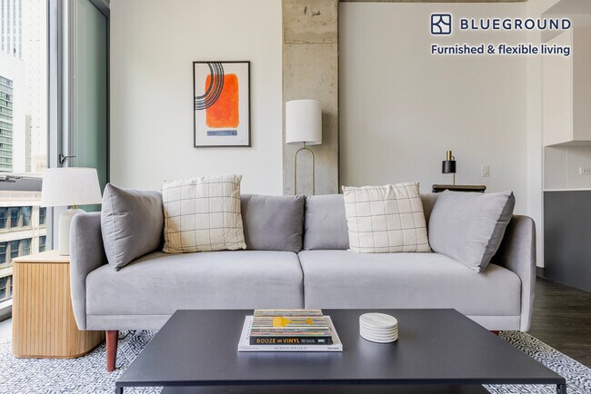 Building Photo - 60 E Randolph St