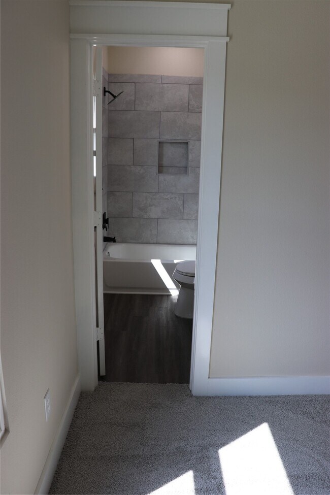 Building Photo - 9439 Radio Rd