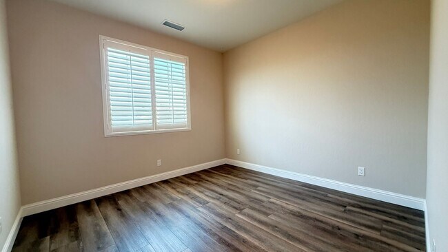 Building Photo - Beautiful Home for rent in Shannon Ranch in Visalia!