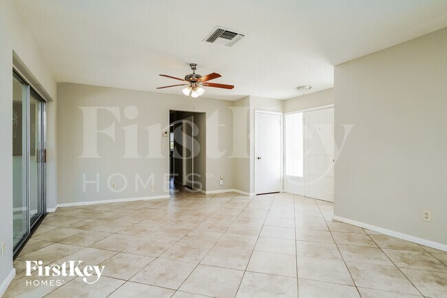 Building Photo - 1802 Ridgecrest St